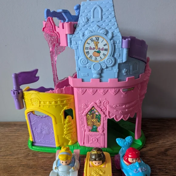 Princess Castle and Wheelies - Picture 2 of 4